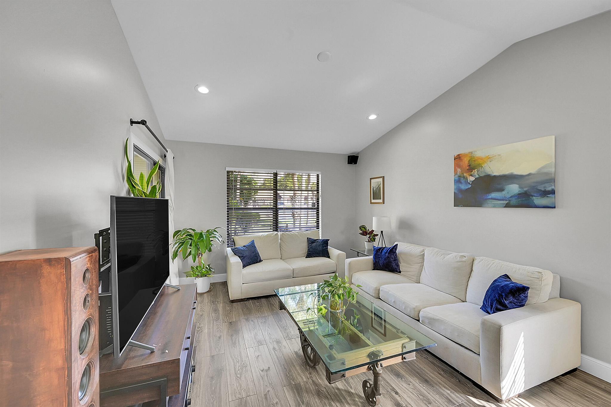 TRADEWINDS AT DOS LAGOS C - Residential