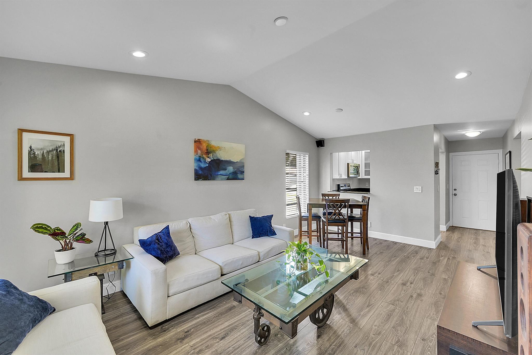 TRADEWINDS AT DOS LAGOS C - Residential