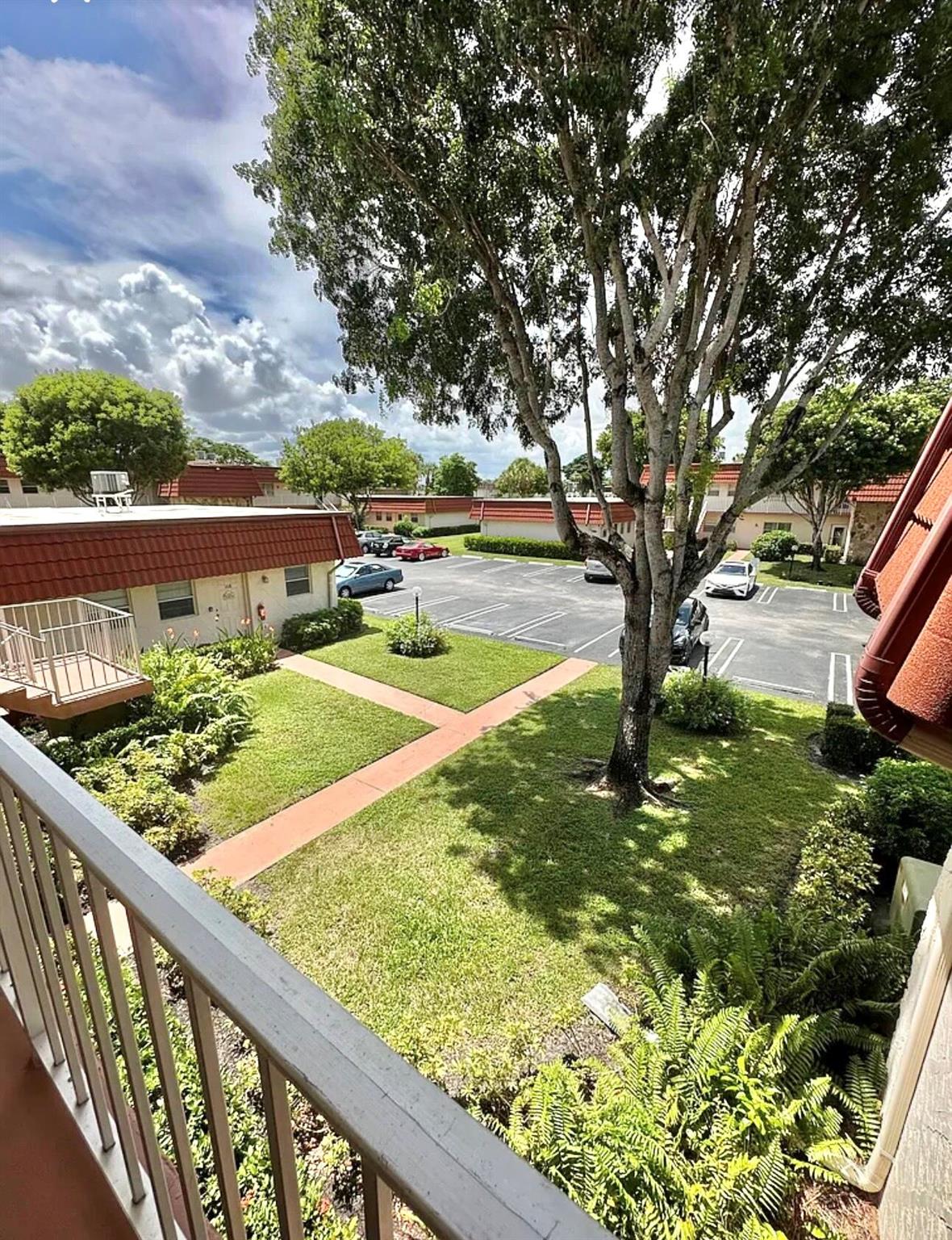 GREENWAY VILLAGE SOUTH CO - Residential Lease