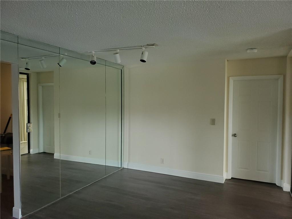 BOCA GLADES - Residential
