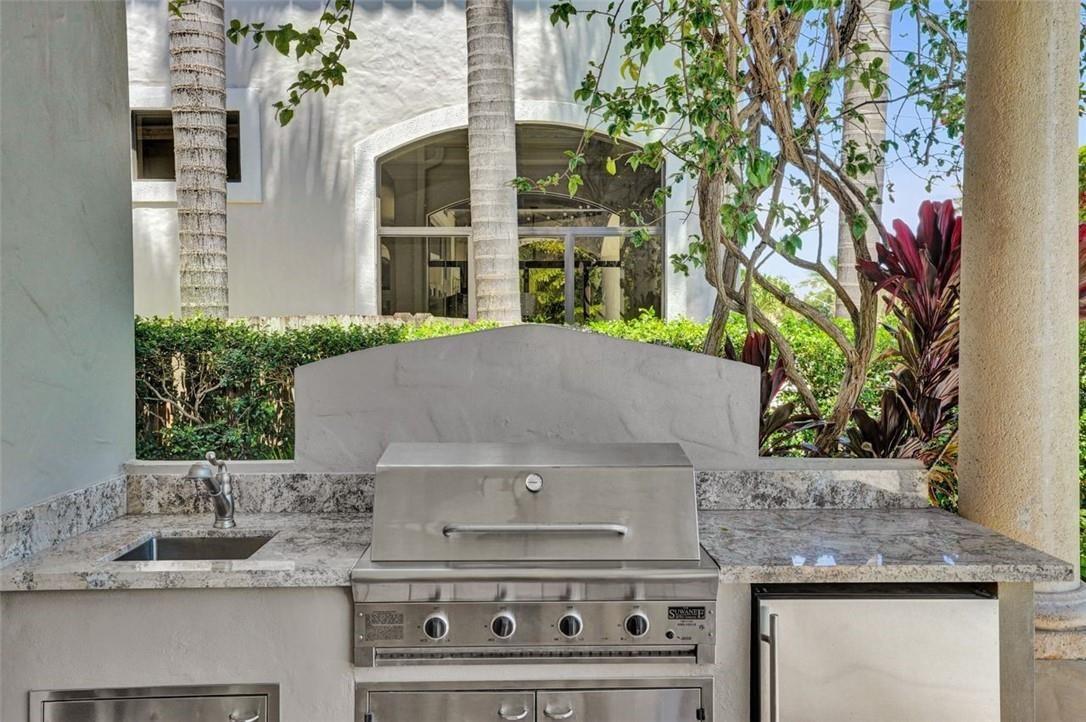 Lighthouse Point 6th Sec - Residential