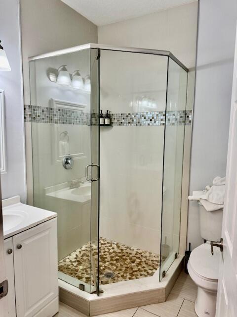 SOUTH PALM BEACH ESTATES - Residential Income