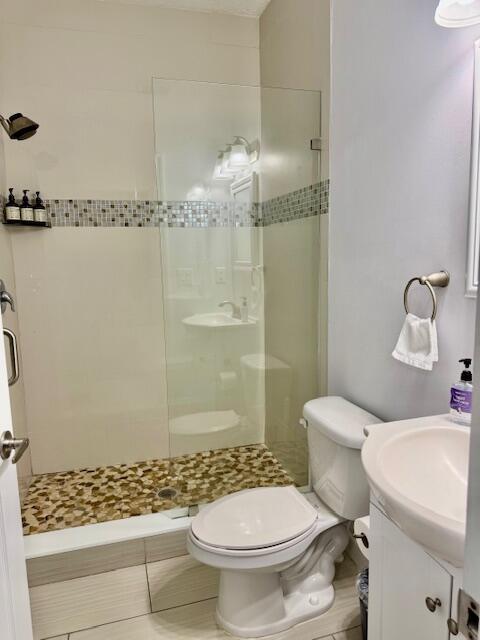 SOUTH PALM BEACH ESTATES - Residential Income