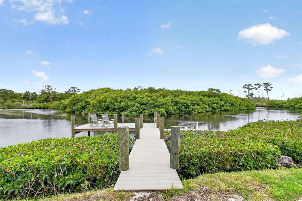 Photo of 10541 SE Le Parc, Jupiter, FL 33469 (MLS # B26028796)