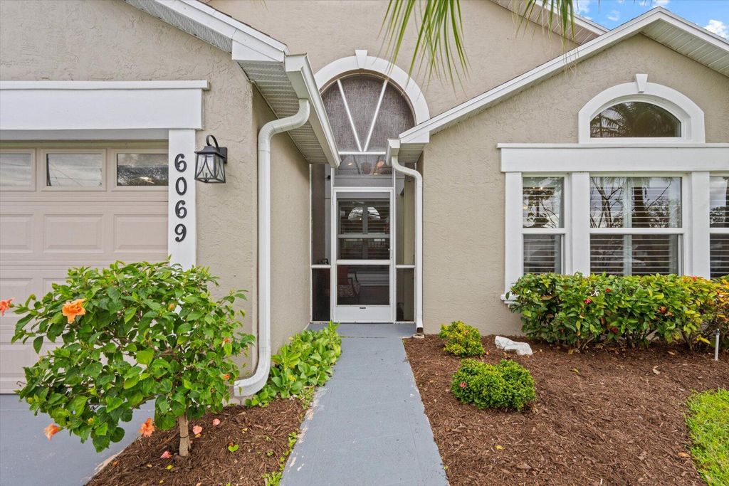 Photo of 6069 Pompano Street, Jupiter, FL 33458 (MLS # R10949888)