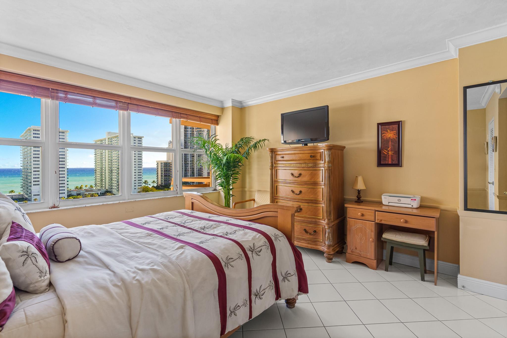 Coral Ridge Towers South - Residential