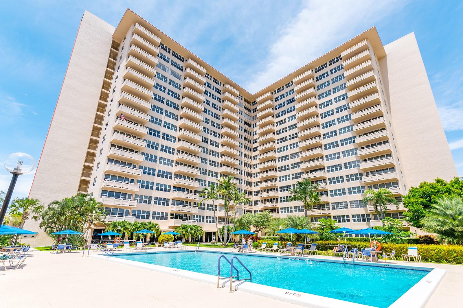 Coral Ridge Towers South - Residential