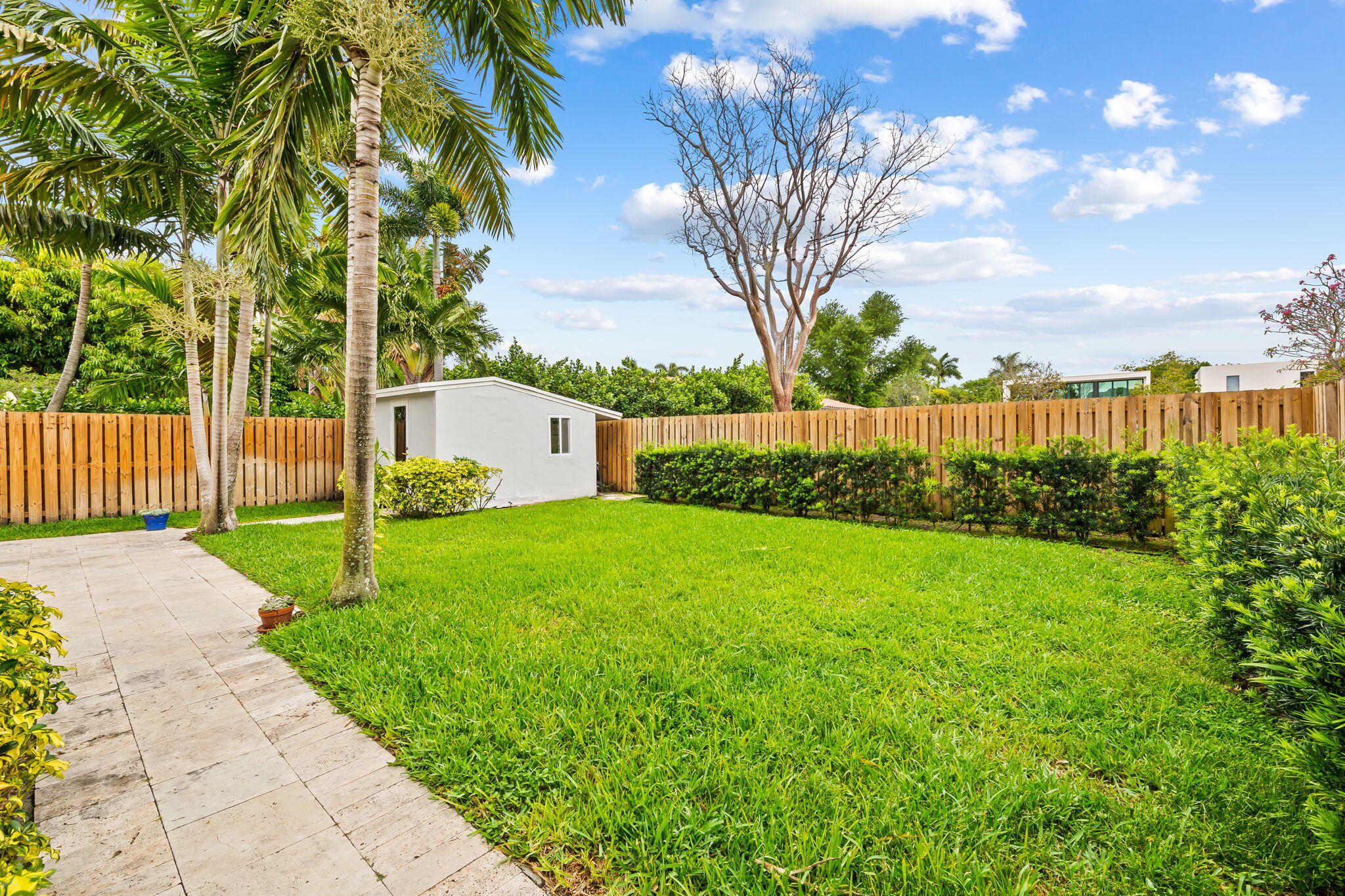 RIO VISTA ISLES - Residential