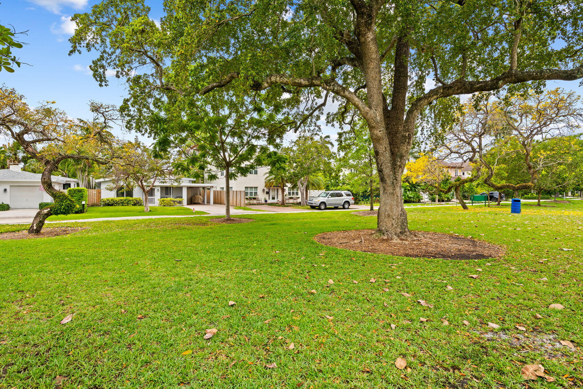 RIO VISTA ISLES - Residential