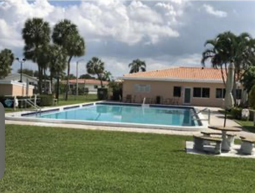 Mainlands Of Tamarac Lake - Residential