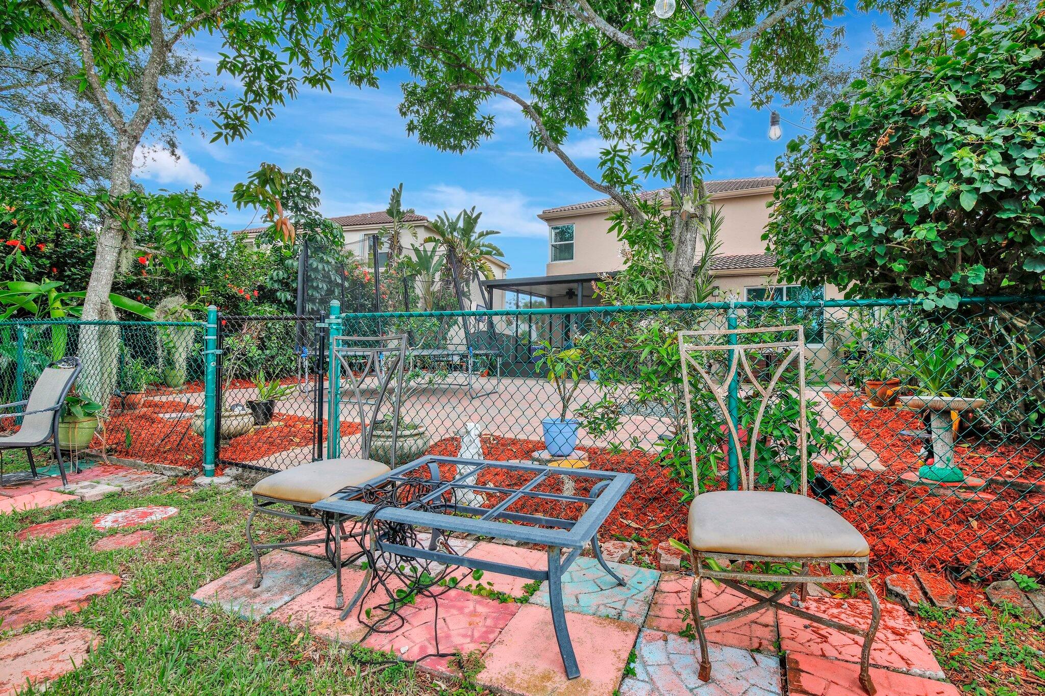 TOWNGATE - Residential