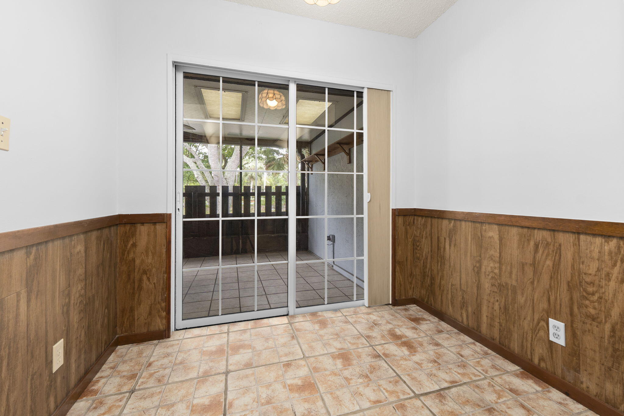 SAVANNAH'S CONDOMINIUM 1A - Residential