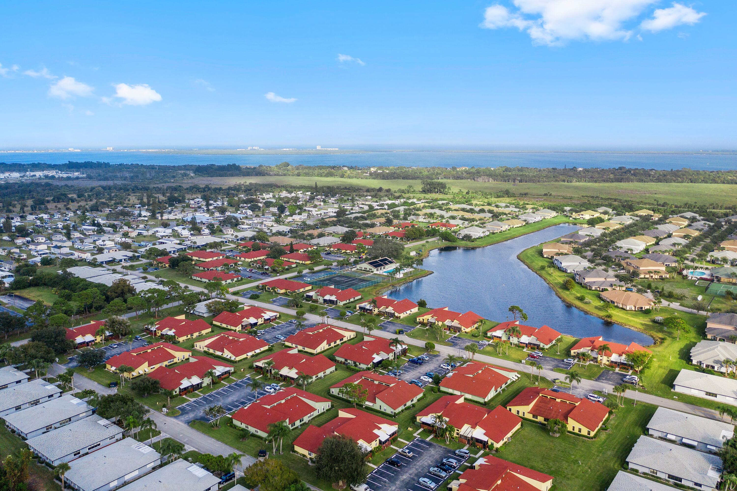 SAVANNAH'S CONDOMINIUM 1A - Residential