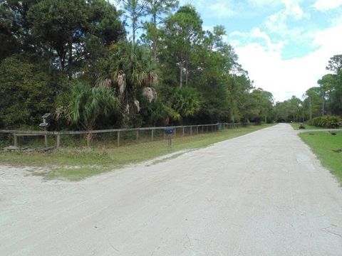 A home in Loxahatchee