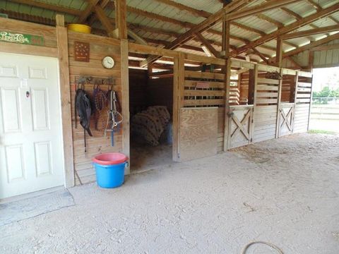 A home in Loxahatchee