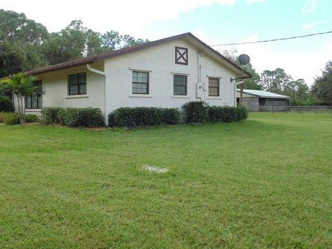 A home in Loxahatchee