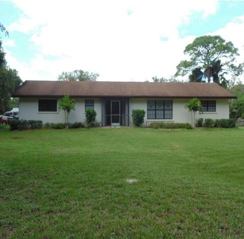 A home in Loxahatchee