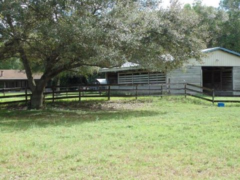 A home in Loxahatchee