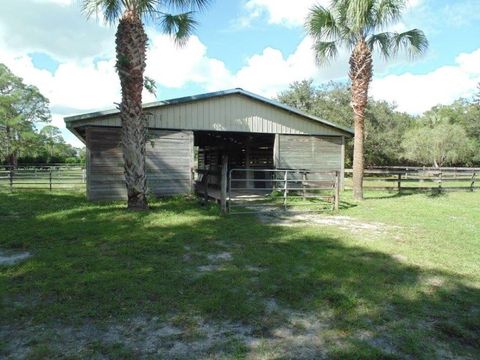 A home in Loxahatchee