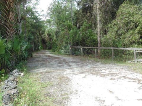 A home in Loxahatchee