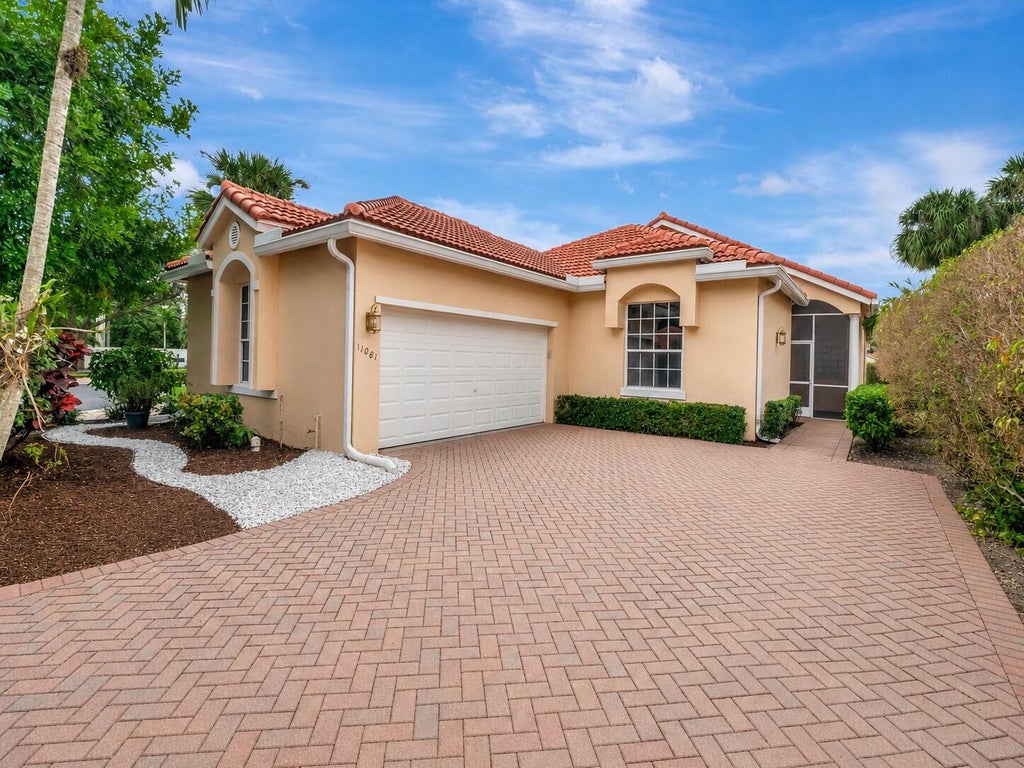 Photo of 11081 Springbrook Circle, Boynton Beach, FL 33437 (MLS # B26079327)