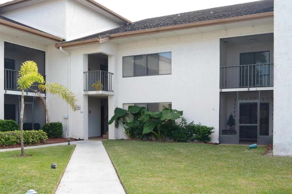 Photo of 3450 Twin Lakes Terrace #105, Fort Pierce, FL 34951 (MLS # R10924513)