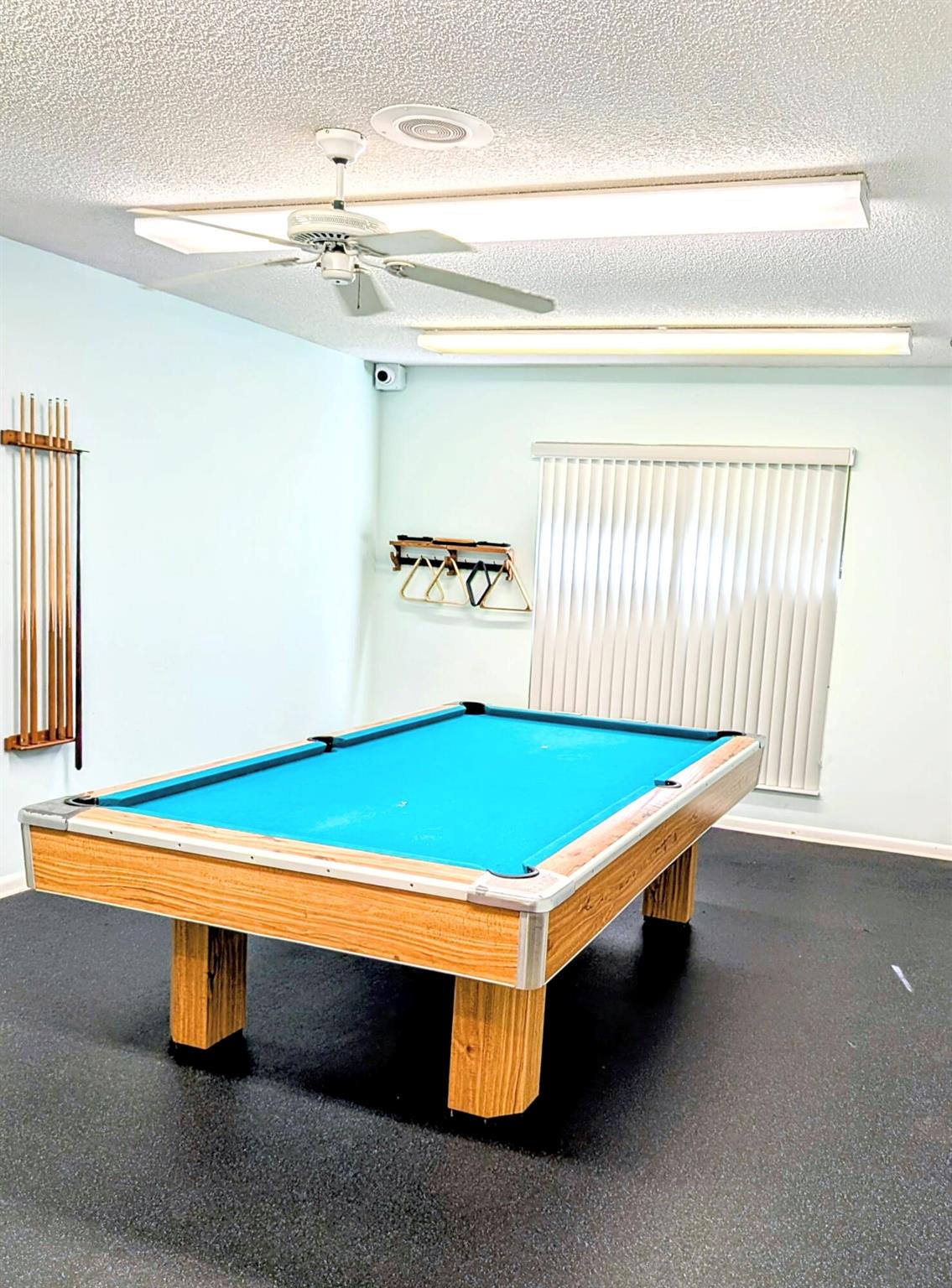 CASCADES OF LAUDERHILL - Residential