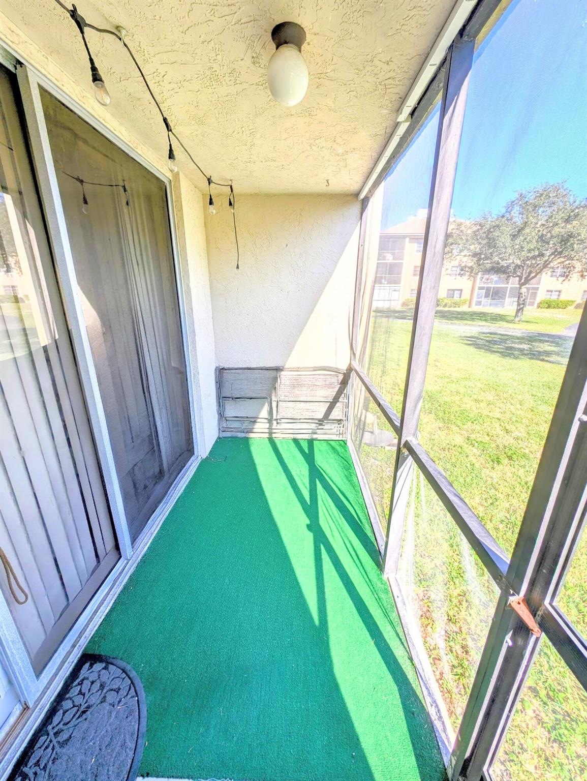 CASCADES OF LAUDERHILL - Residential