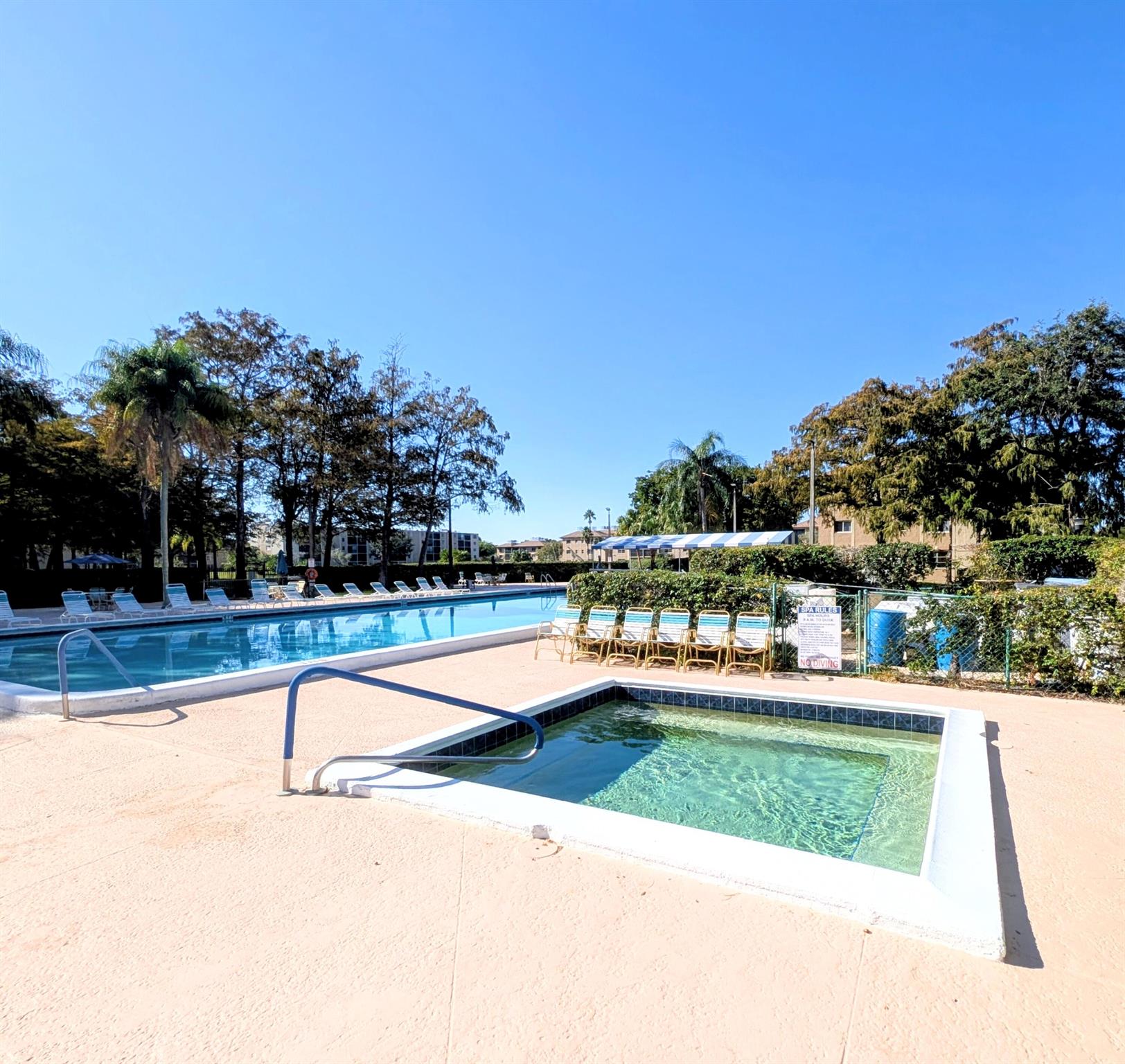 CASCADES OF LAUDERHILL - Residential