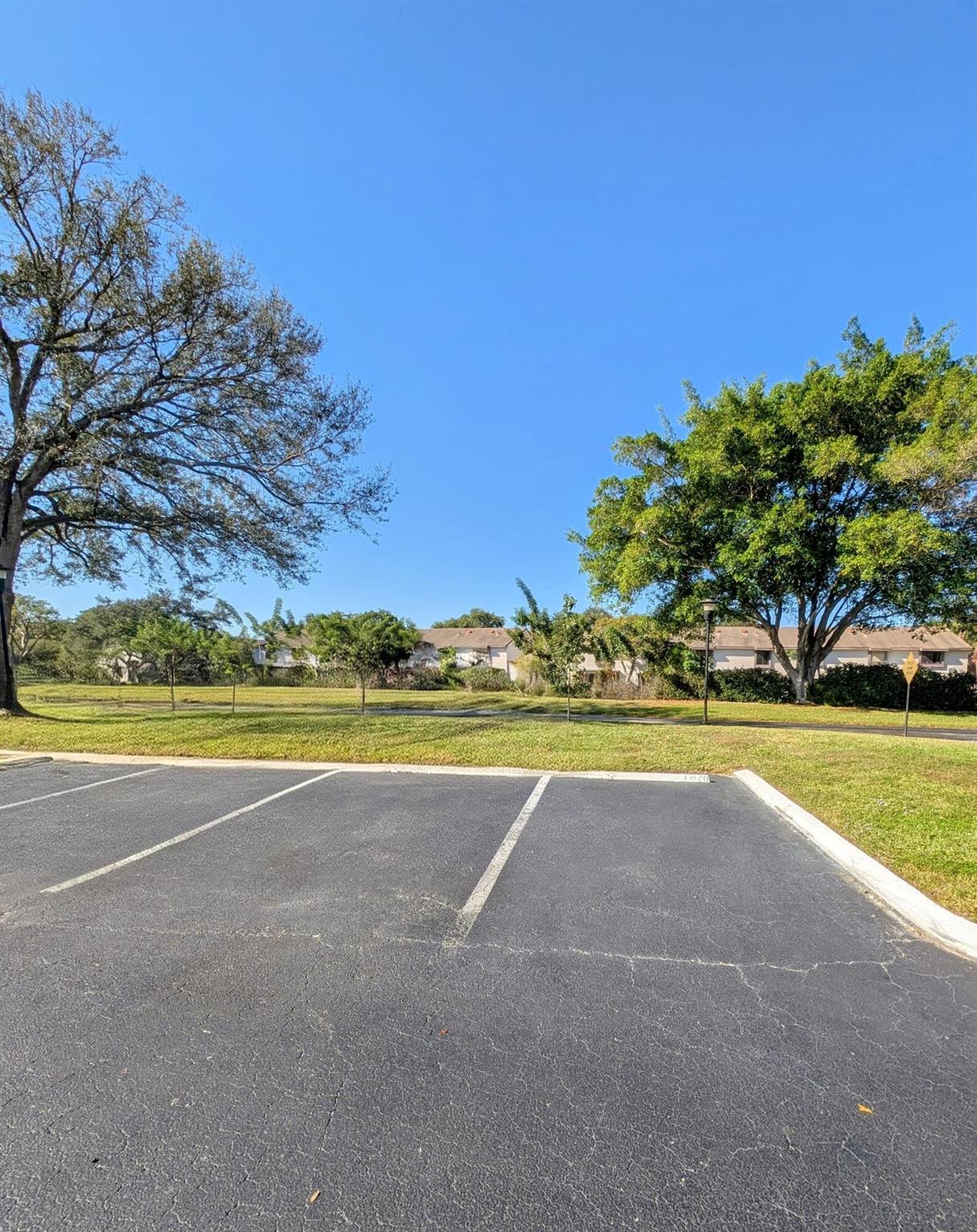 CASCADES OF LAUDERHILL - Residential