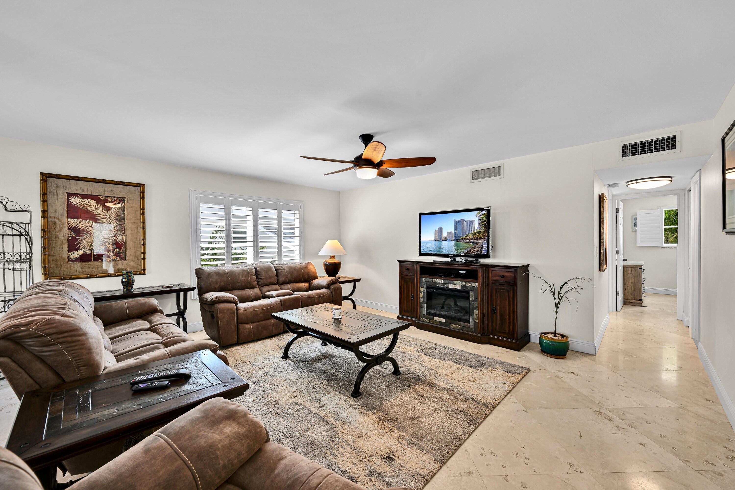 2860 NE 14TH ST Causeway