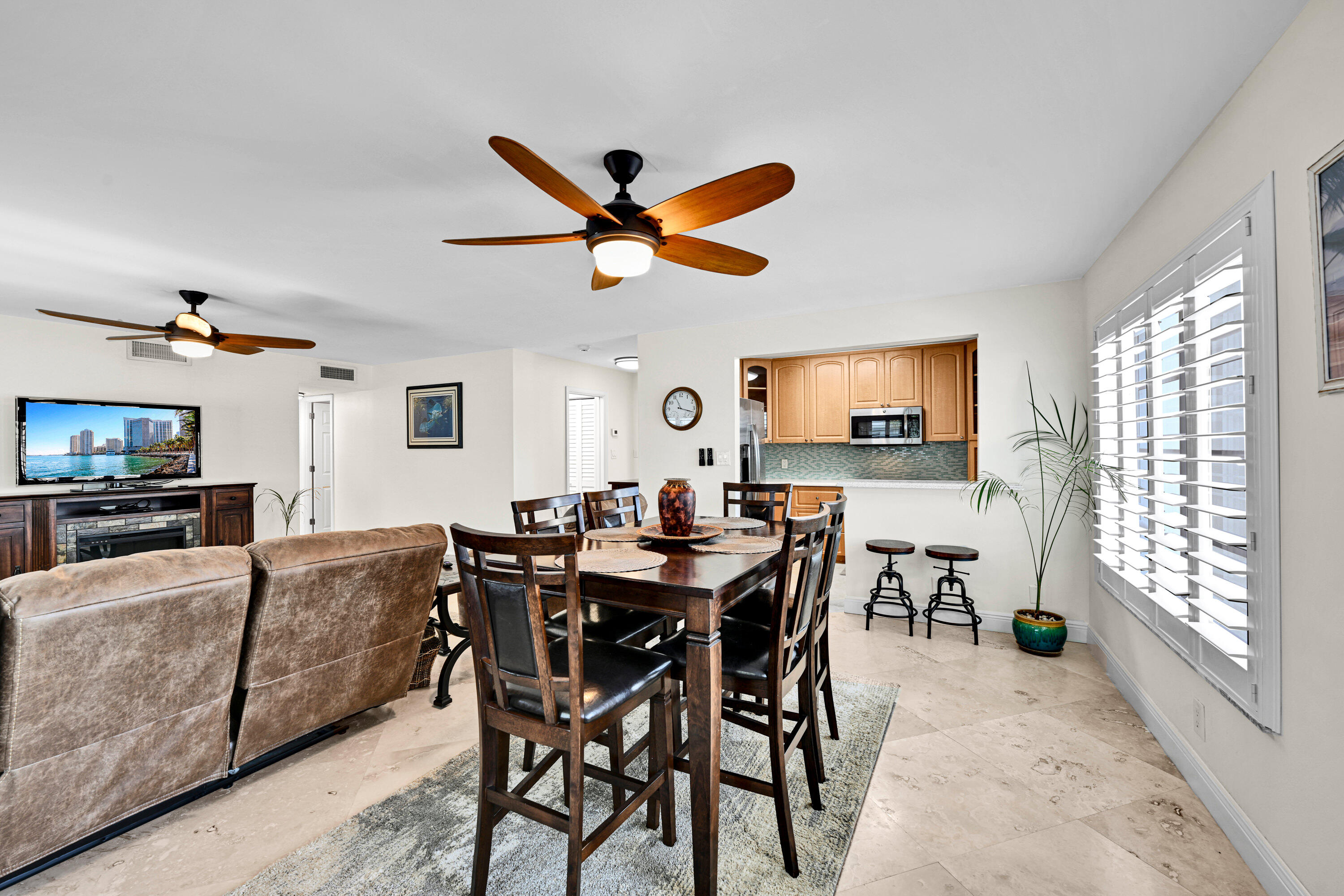 2860 NE 14TH ST Causeway 201D