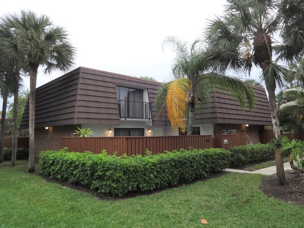 Photo of 1424 14th Court, Jupiter, FL 33477 (MLS # R10783449)