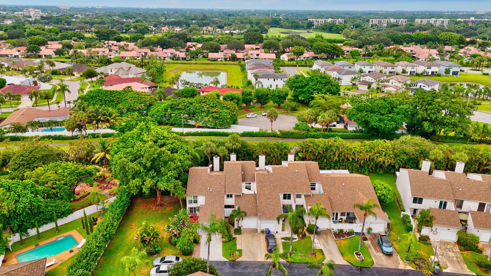 CANARY PALM CLUB - Residential