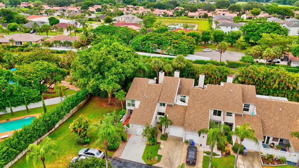 Photo of 6758 Canary Palm Circle, Boca Raton, FL 33433 (MLS # R11139488)