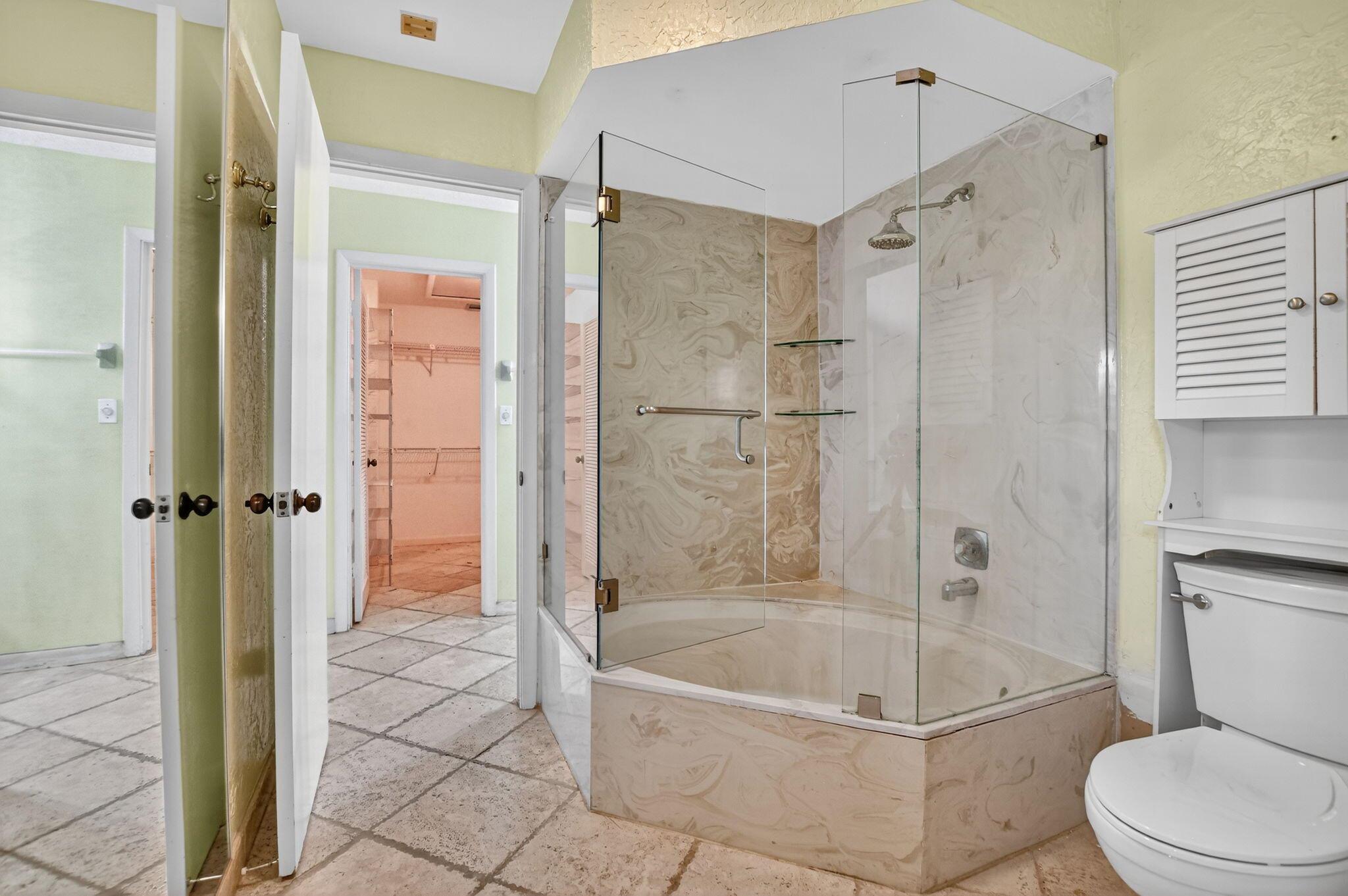 CANARY PALM CLUB - Residential