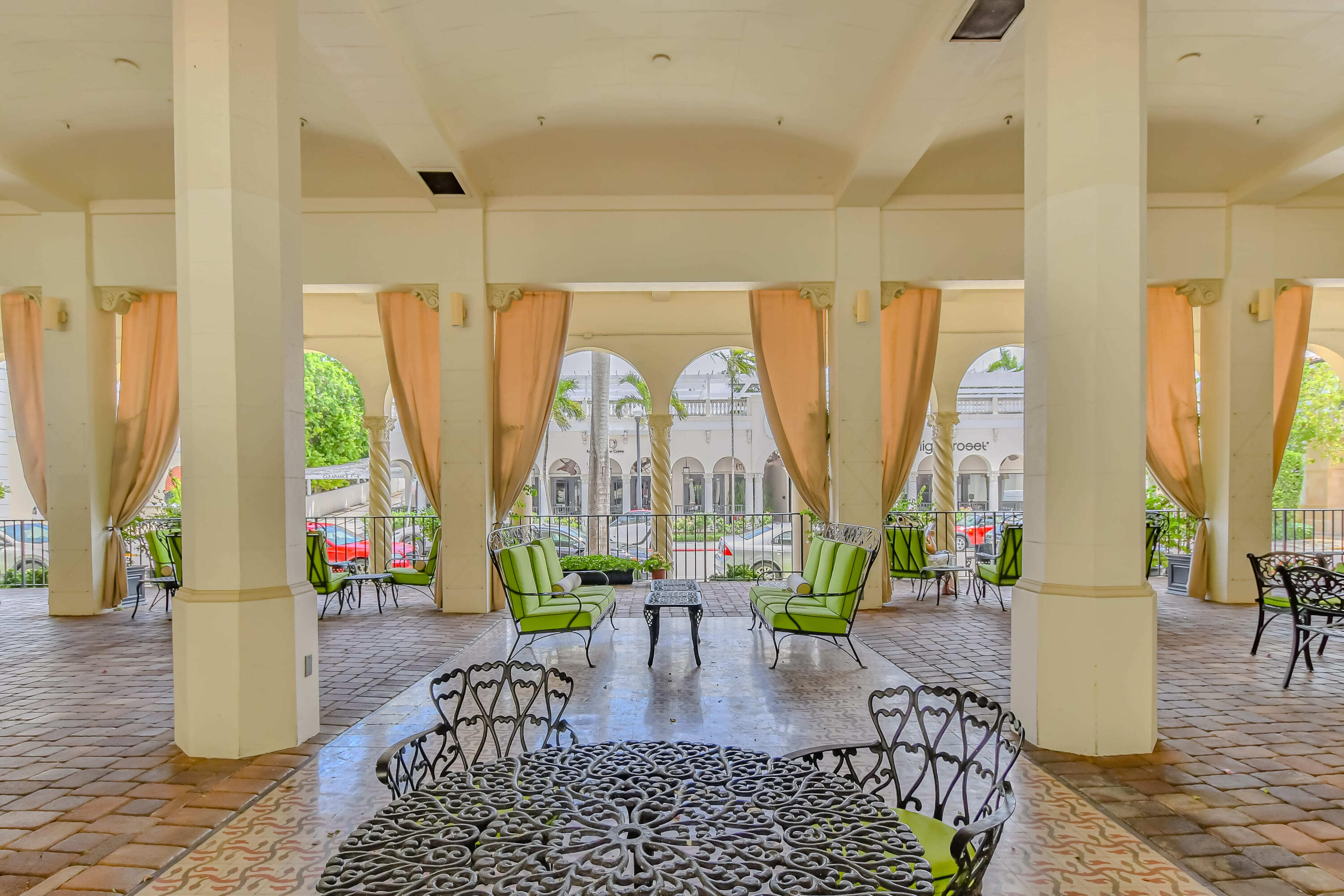 PALM BEACH HOTEL CONDO - Residential