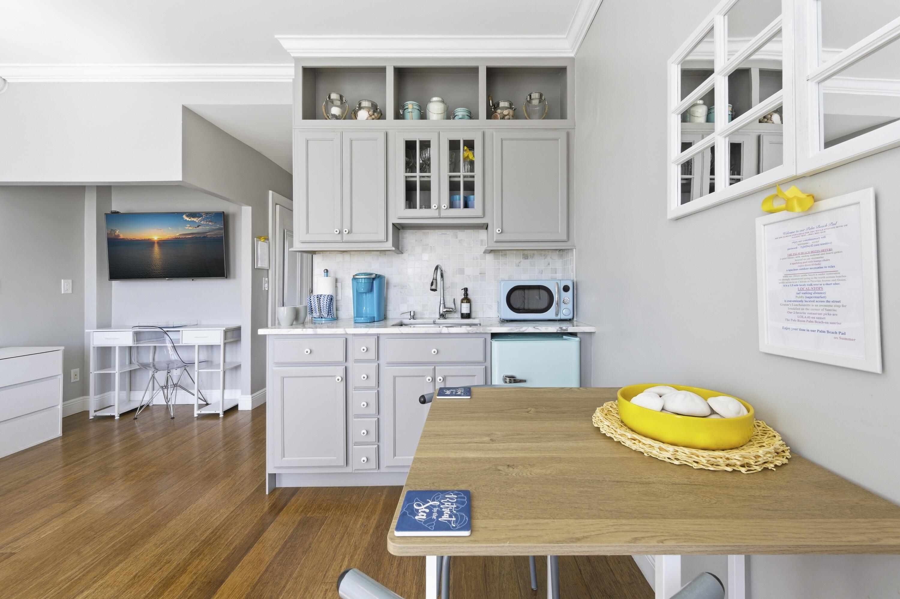 PALM BEACH HOTEL CONDO - Residential