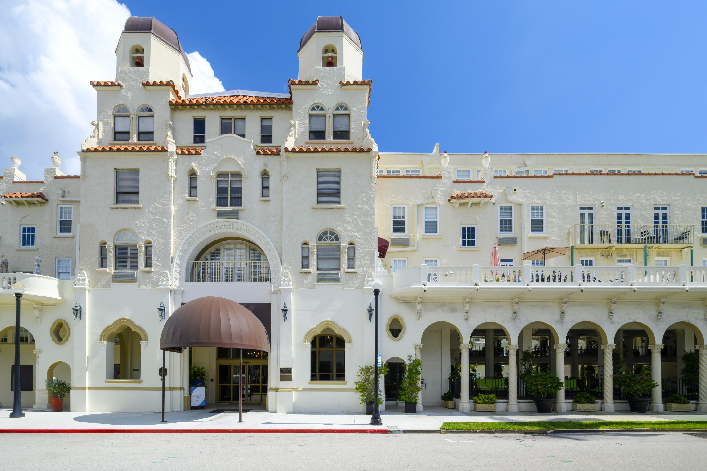 PALM BEACH HOTEL CONDO - Residential