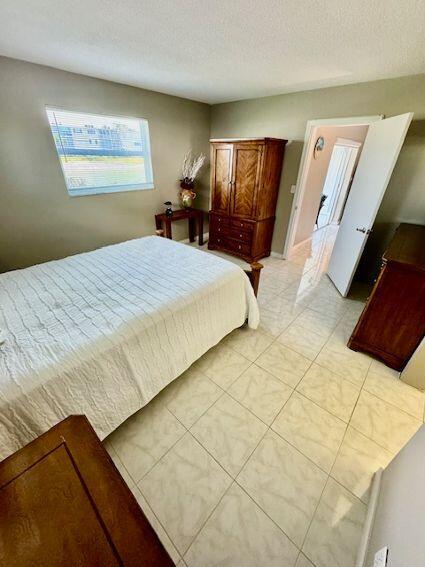 LAKE CLARKE GARDENS CONDO 12 - Residential