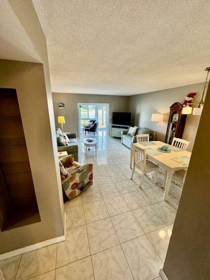 LAKE CLARKE GARDENS CONDO 12 - Residential