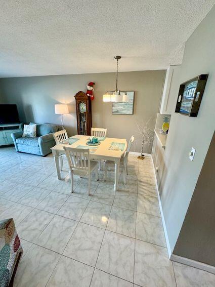 LAKE CLARKE GARDENS CONDO 12 - Residential