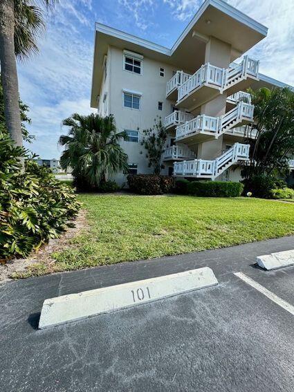 LAKE CLARKE GARDENS CONDO 12 - Residential