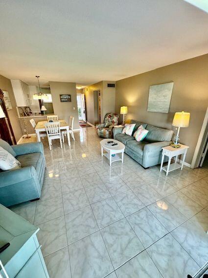 LAKE CLARKE GARDENS CONDO 12 - Residential