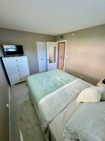 LAKE CLARKE GARDENS CONDO 12 - Residential