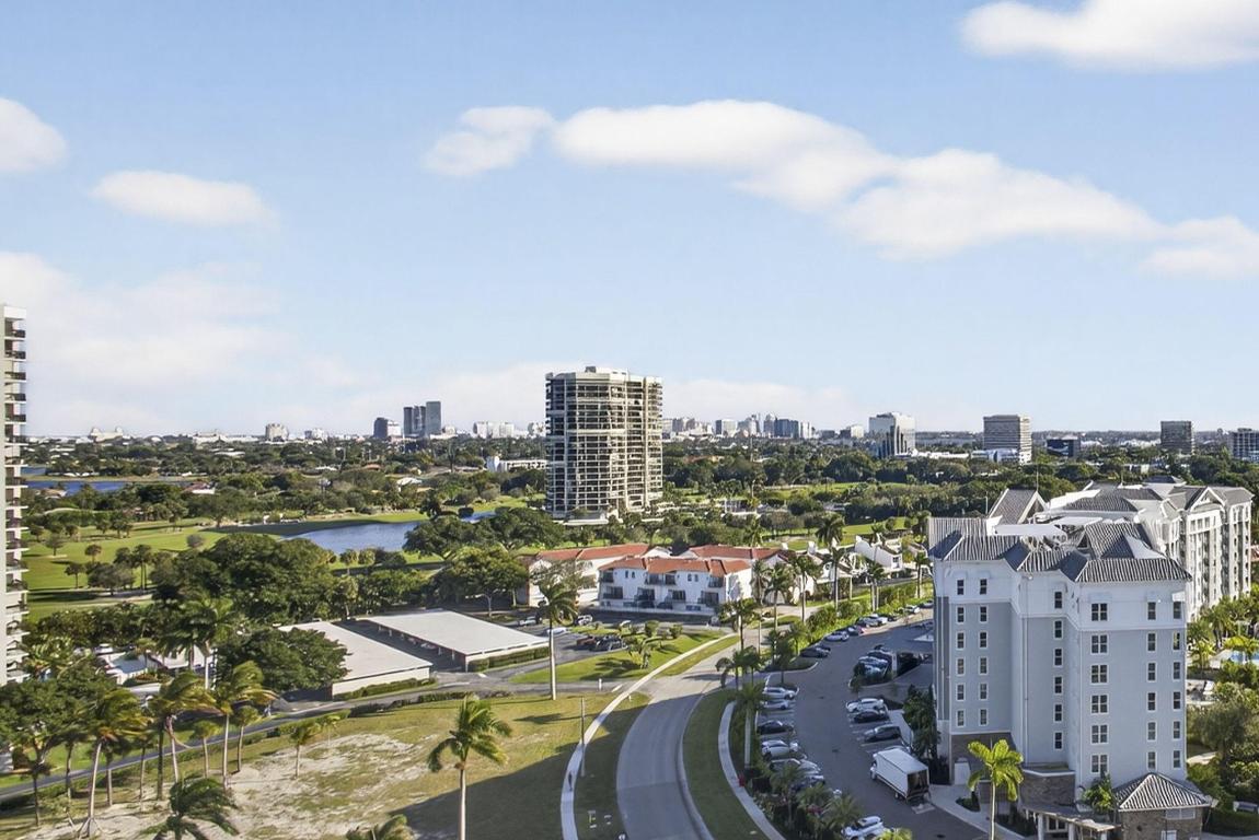 LANDS OF THE PRESIDENT CONDO 3 - Residential