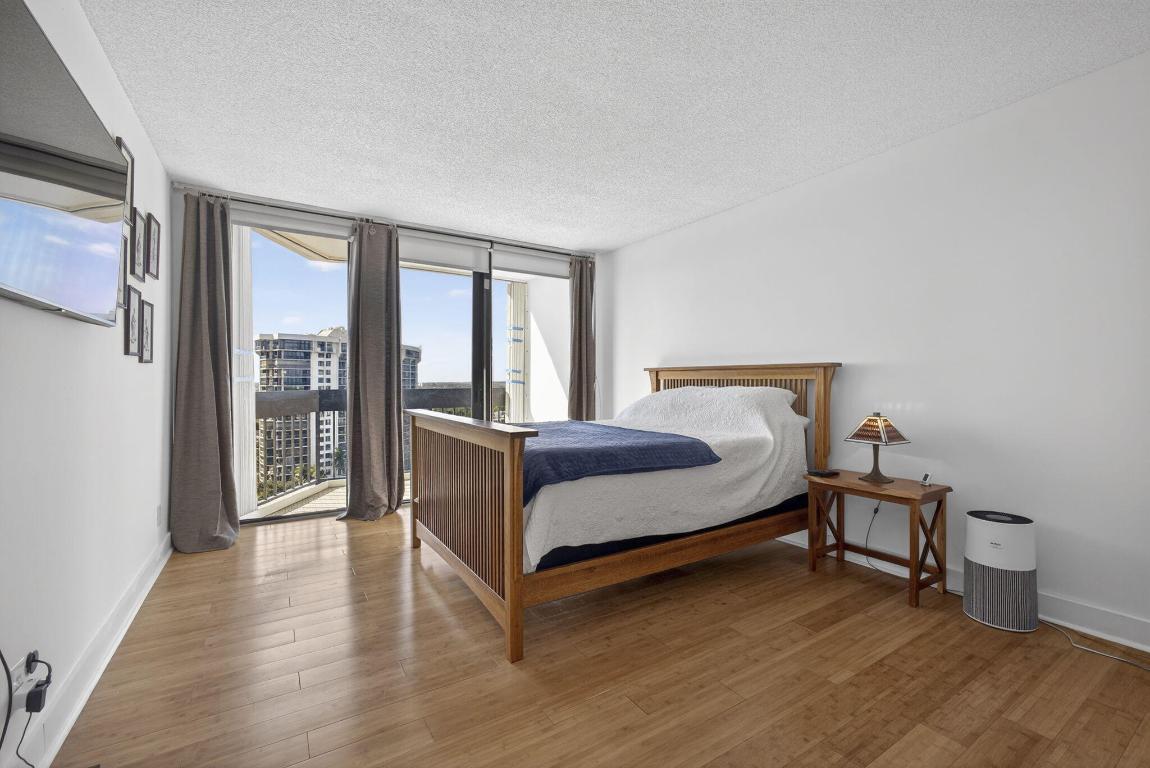 LANDS OF THE PRESIDENT CONDO 3 - Residential