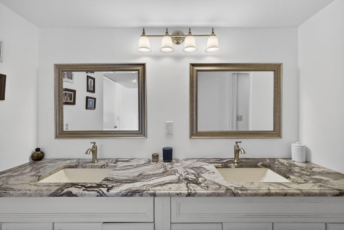 LANDS OF THE PRESIDENT CONDO 3 - Residential