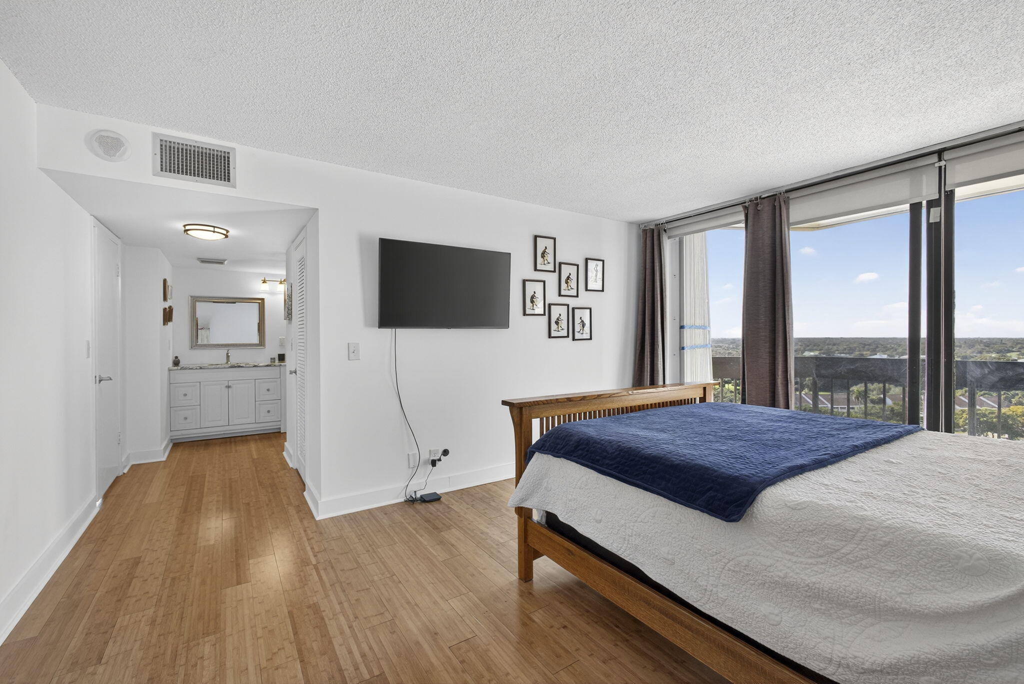 LANDS OF THE PRESIDENT CONDO 3 - Residential