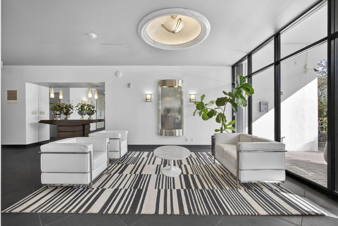 LANDS OF THE PRESIDENT CONDO 3 - Residential